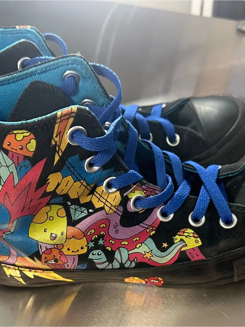 Converse high top